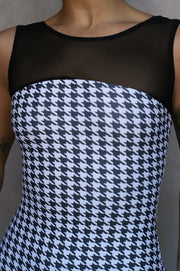 SIZE EXTRA SMALL MESH TANK **Long Torso**